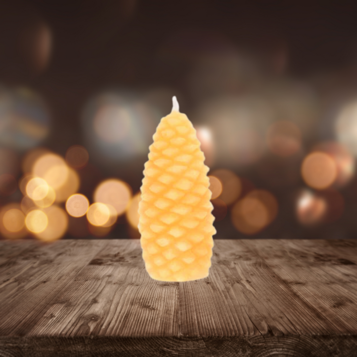 Bienenwachs-Tannenzapfenkerze