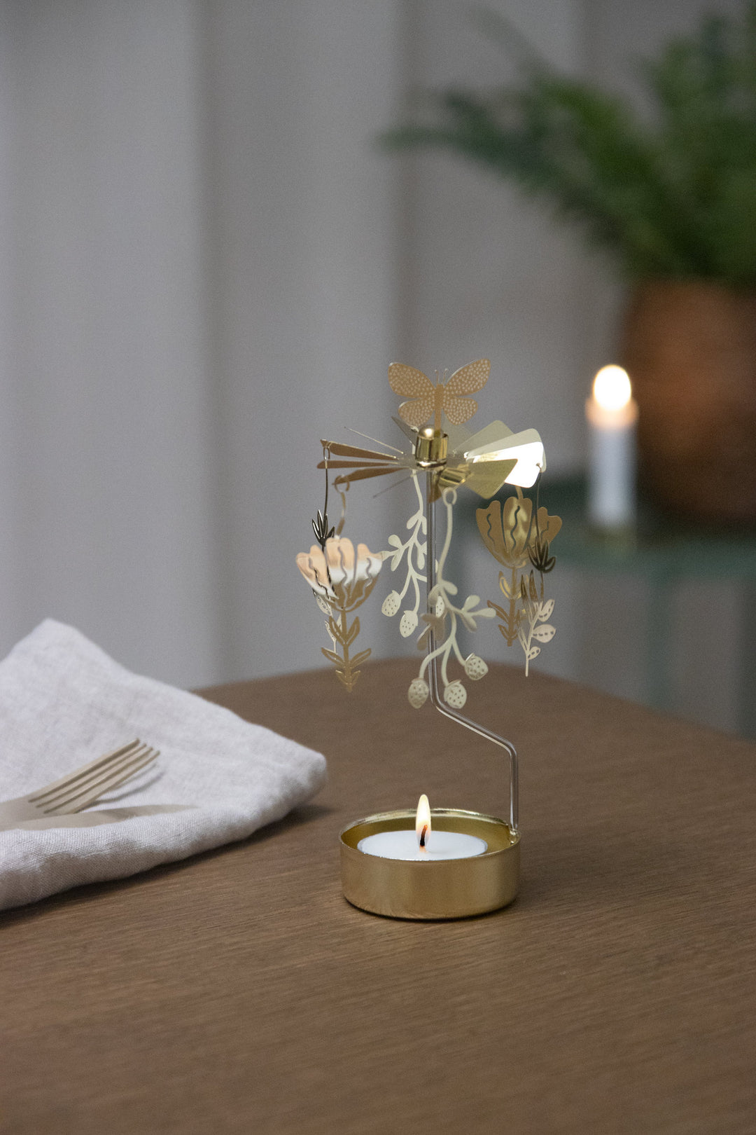 Rotating Candle Holder